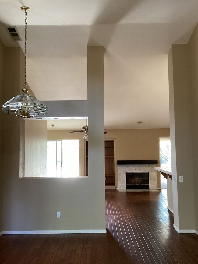 Foto del edificio - Centrally Located Home in Kitty Hawk