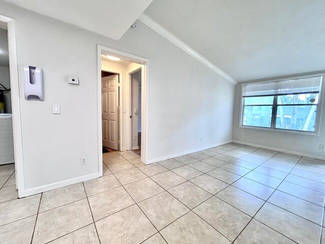 Foto del edificio - 7168 Southgate Blvd