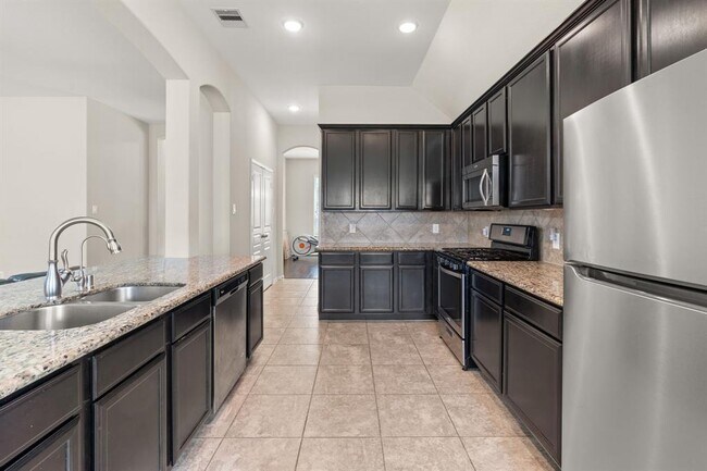 Foto del edificio - 219 Summer Creek Dr