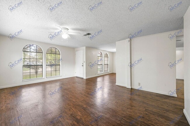 Foto del edificio - 14614 Seminole Dr