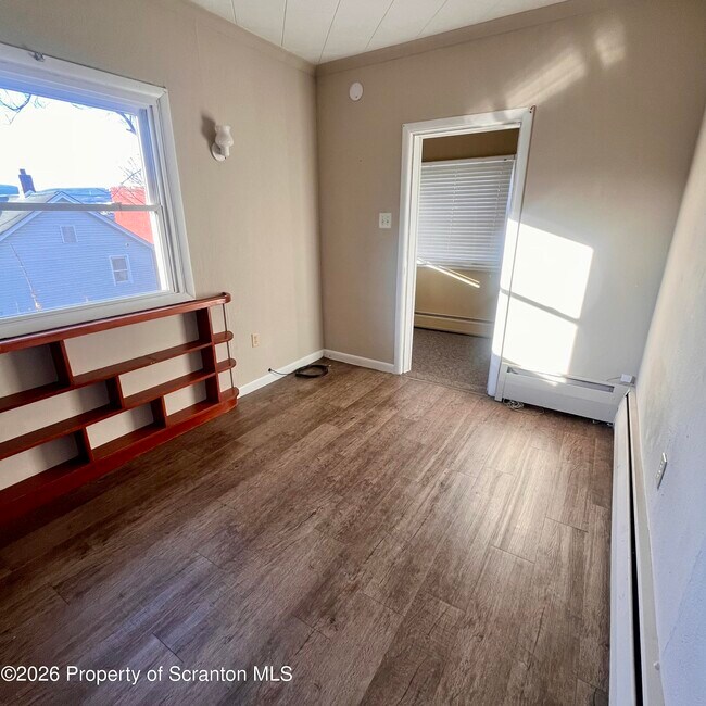 Building Photo - 707 Prospect Ave