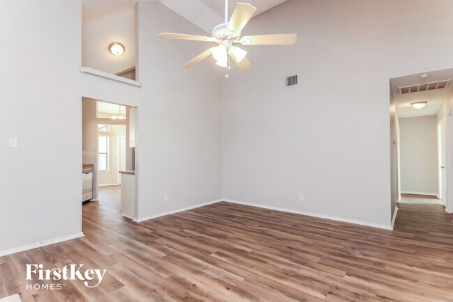 Building Photo - 13121 Rustic Cir