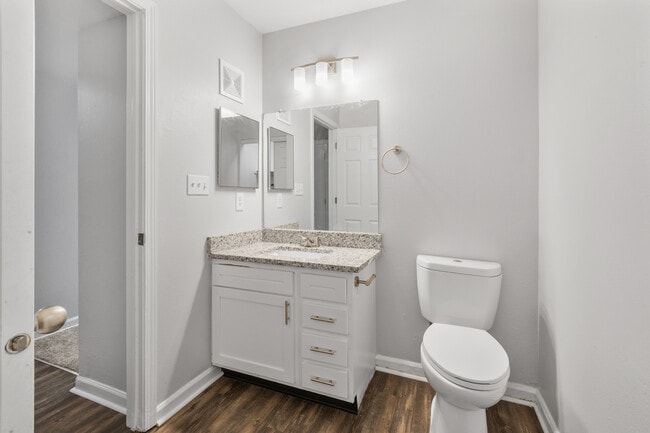 Building Photo - Eagle’s Edge