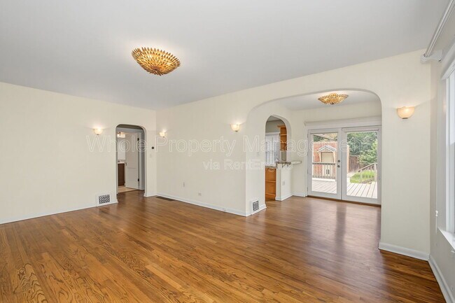 Photo - 1872 S Marion St House