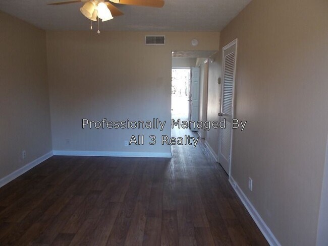 Building Photo - 470 S Jeff Davis Dr