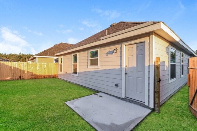 Foto del edificio - 22336 Merlin St