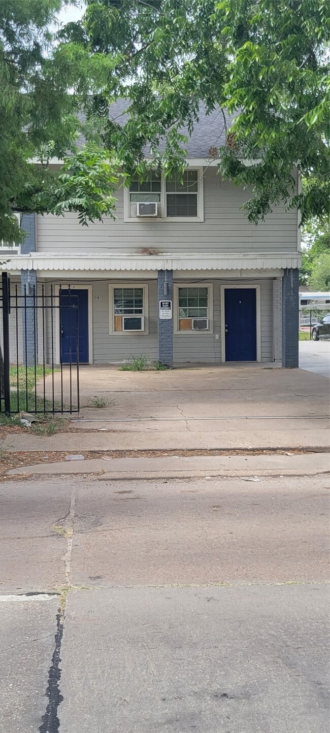 Building Photo - 5301 Collingsworth St