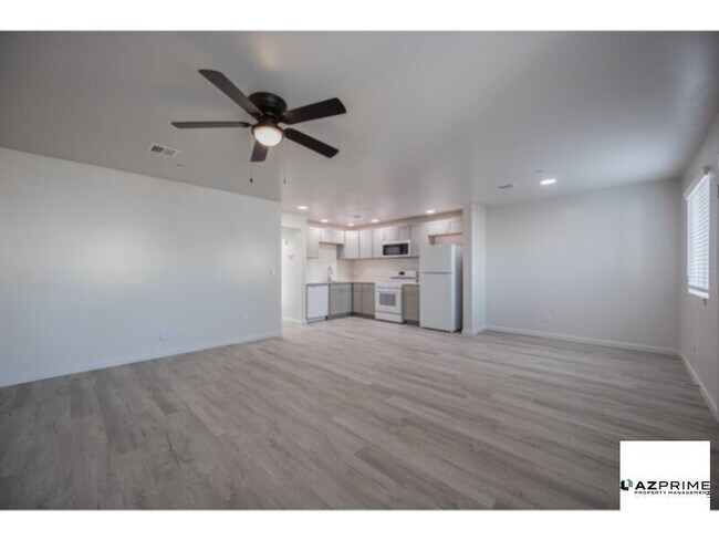 Foto del edificio - Elevate Your Lifestyle in This Stylish 2/2 Apartment, Perfectly Situated Near the Best of Phoenix.