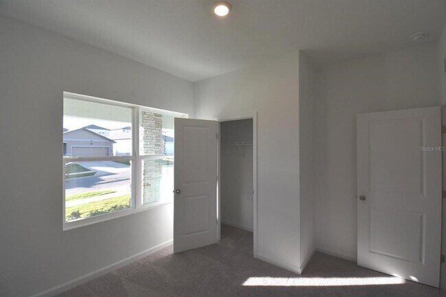 Building Photo - 2090 Gold Dust Dr