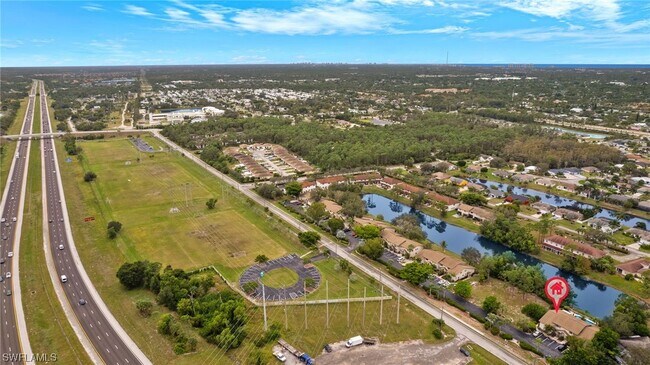 Foto del edificio - 26510 Southern Pines Dr