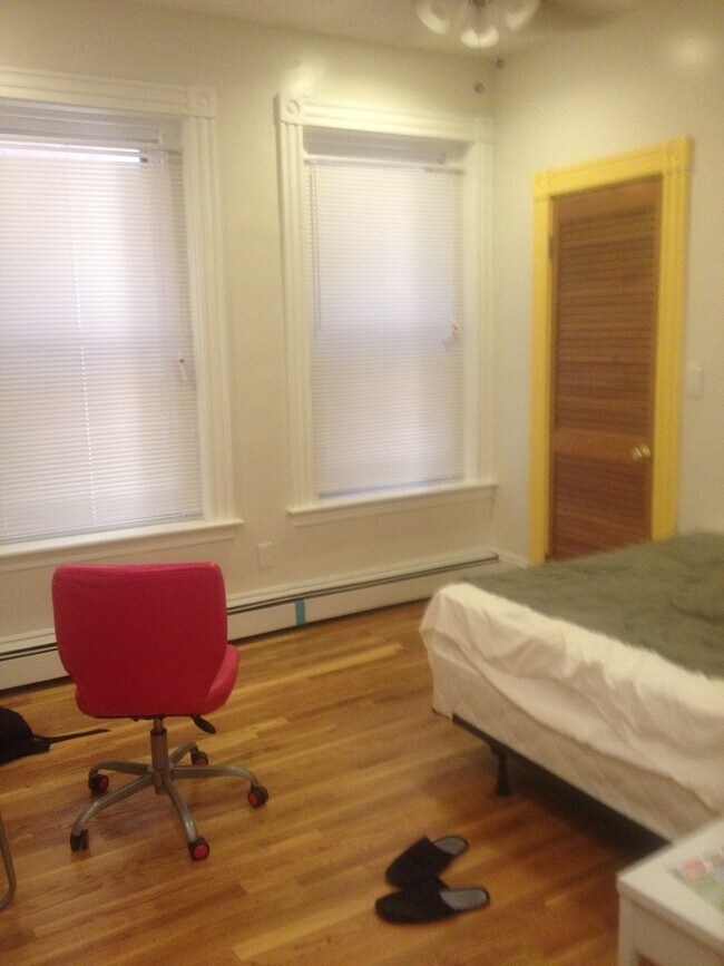 Foto del edificio - 127 Cedar St