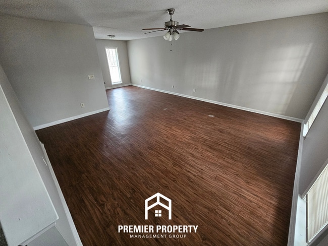 Foto del edificio - 6622 Amersham Dr