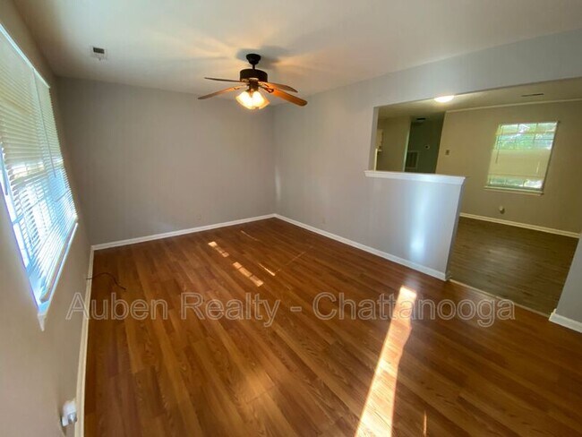 Building Photo - 4203 Davis Ln