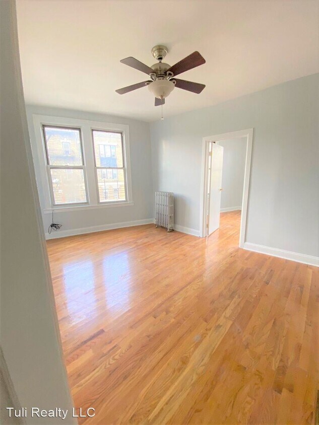 Primary Photo - 3 br, 1 bath Apartment - 4536 Park Avenue ...