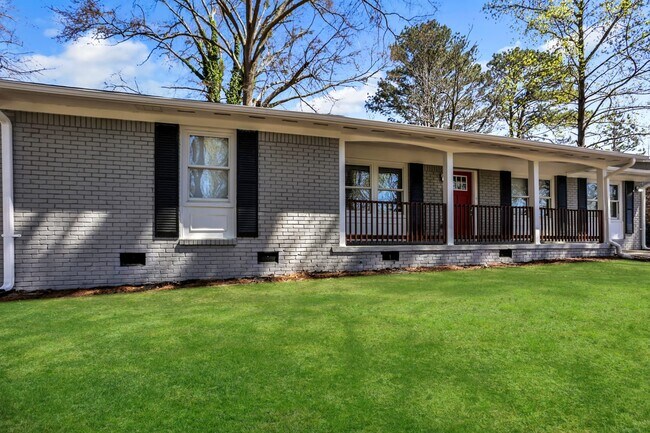 Building Photo - 3545 Stanford Cir