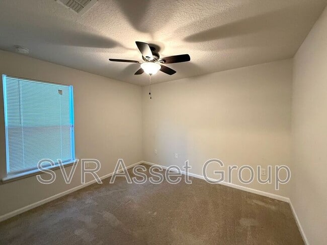 Foto del edificio - 5860 Harris Ave