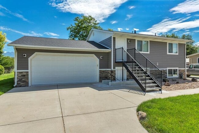 Building Photo - 570 N 300 E