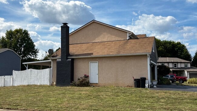 Building Photo - 437 Colony Park Dr