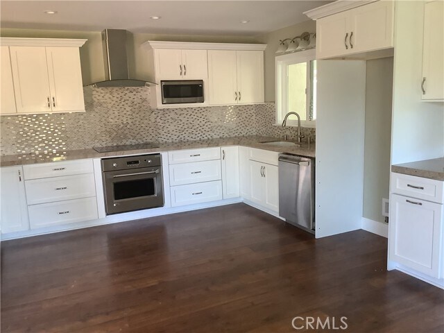 Building Photo - 5291 Avenida Del Sol