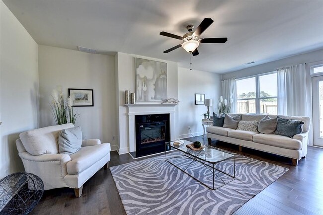 Foto del edificio - 210 Centennial Ridge Dr