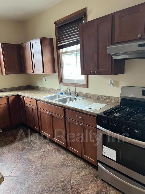 Foto del edificio - 2337 N James Ave
