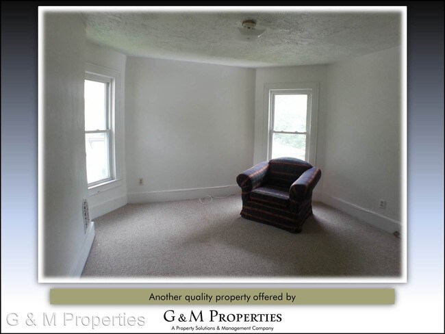 Building Photo - 2 br, 1 bath Apartment - 18 Kenwood Ave.
