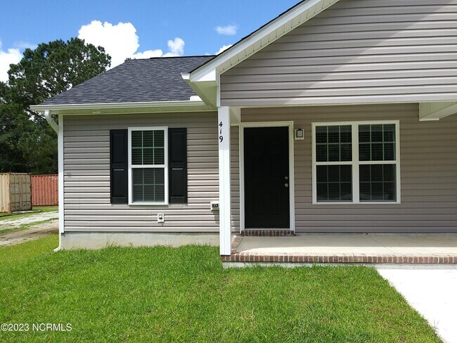 Foto del edificio - 419 Belgrade-Swansboro Rd