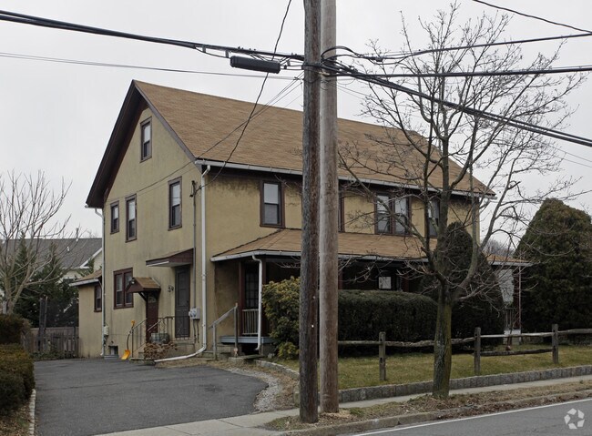 225 227 Lexington Ave Oyster Bay Ny 11771 Apartments Building Photo 225 227 Lexington Ave