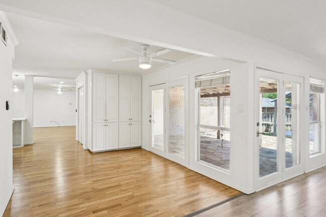 Foto del edificio - 4016 Willow Ridge Dr