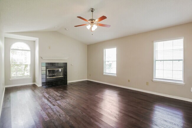 Foto del edificio - 10750 Orchard Walk Pl W