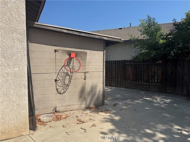Foto del edificio - 2485 Sherwood Ln
