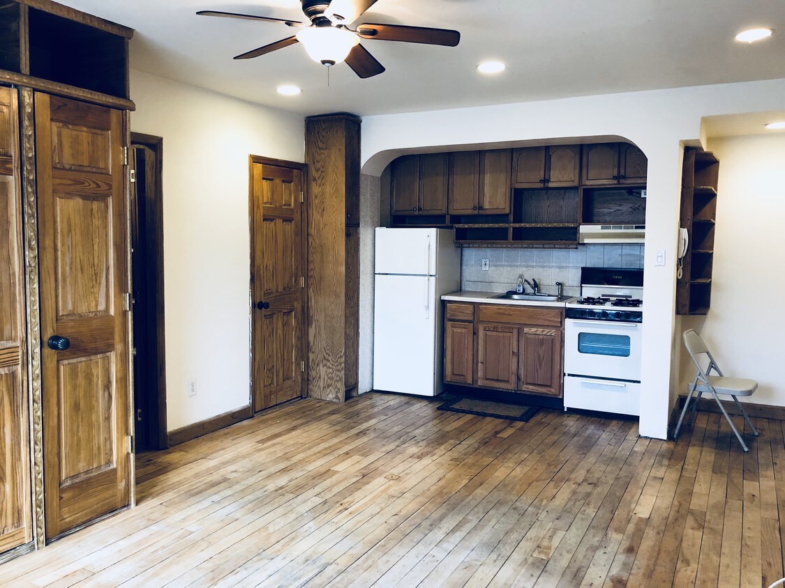 Foto principal - 39-65-65 51st St