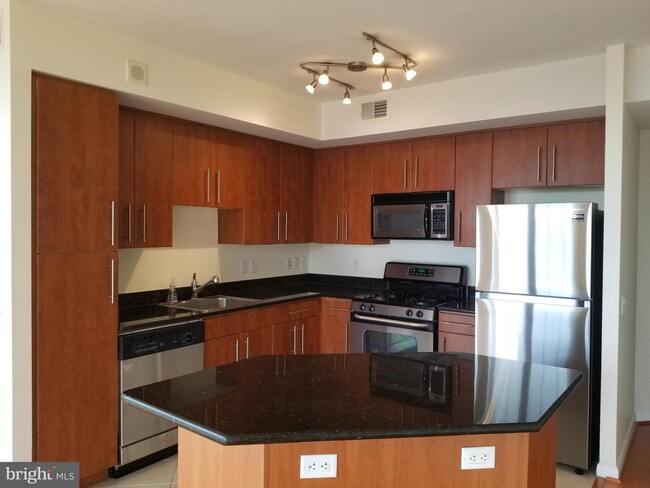 Foto del edificio - 1021 N Garfield St