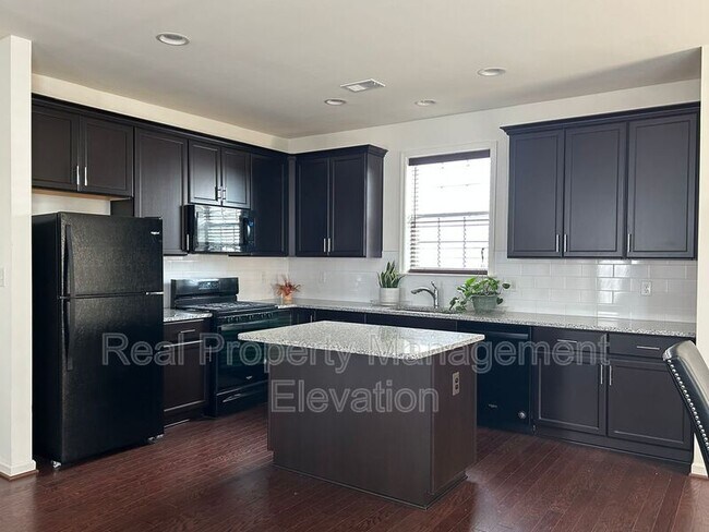 Foto del edificio - 114 Alliance Ct