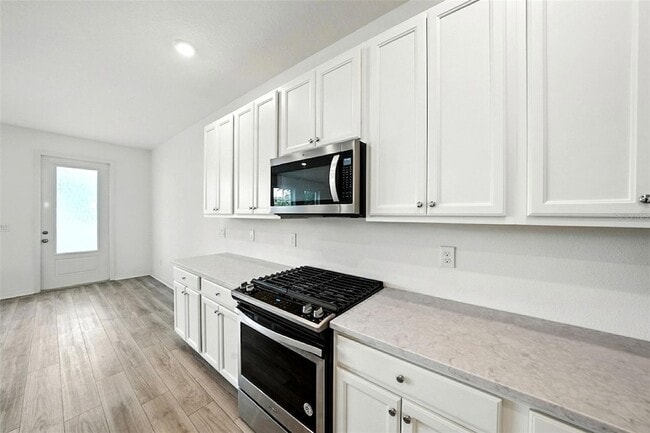 Building Photo - 700 Benoi Dr