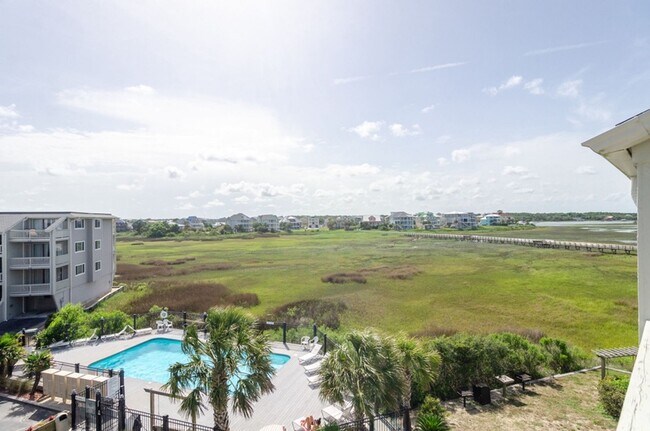Building Photo - 1801 Canal Dr