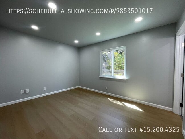 Building Photo - 831 Sinex Ave