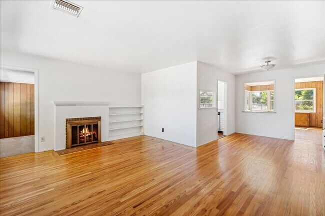 Building Photo - 4341 62nd St