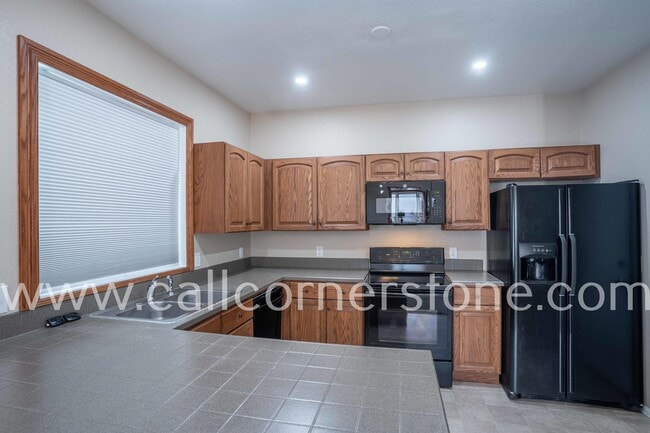 Building Photo - 6925 Blue Anchor Point