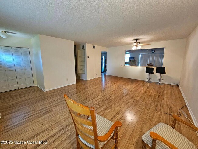 Foto del edificio - 435 Dove Ln