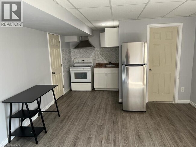 Photo du bâtiment - 6045 Ernest Cres