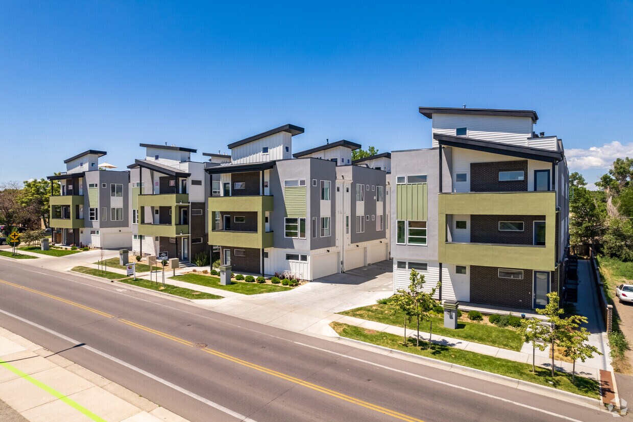 Foto principal - Sloans Lake Row Home Assemblage #1-6