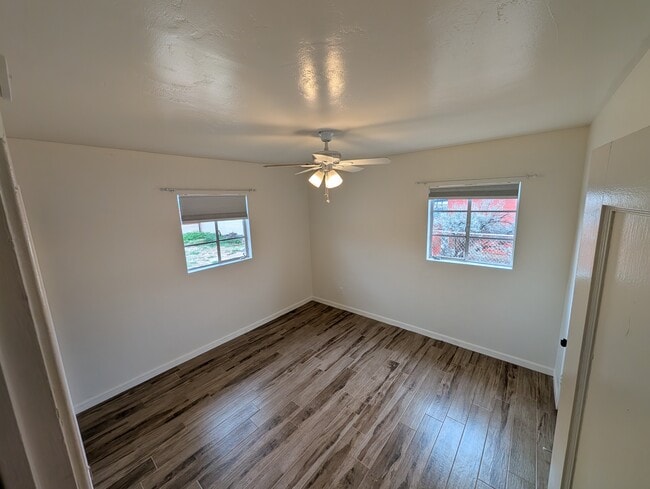 Foto del edificio - 5034 E 17th St