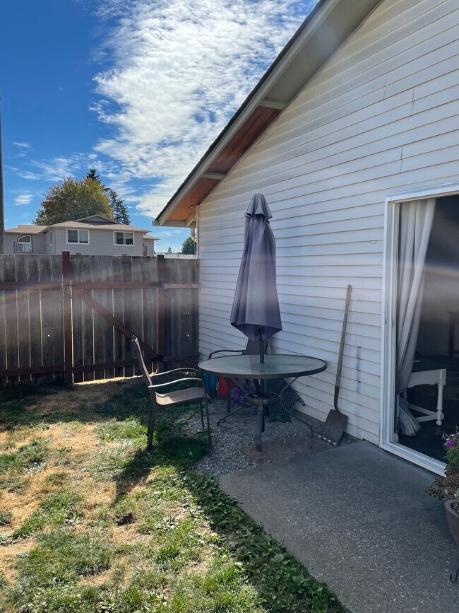 Back patio - 1233 12th Ave NW