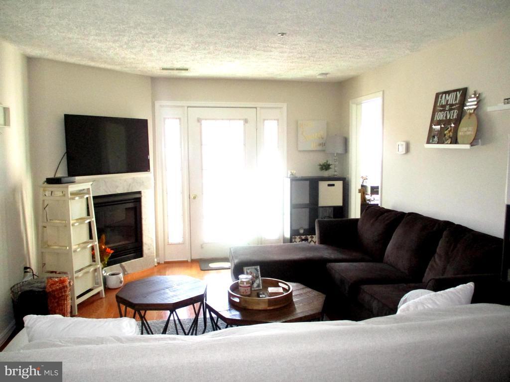 Primary Photo - 2003 Phillips Terrace