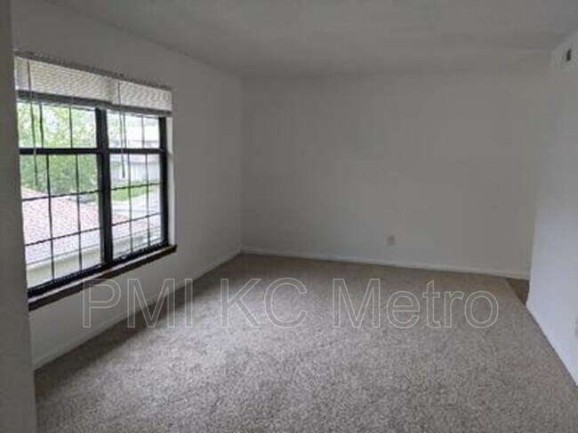 Foto del edificio - 1020 NE Lindsay Ave