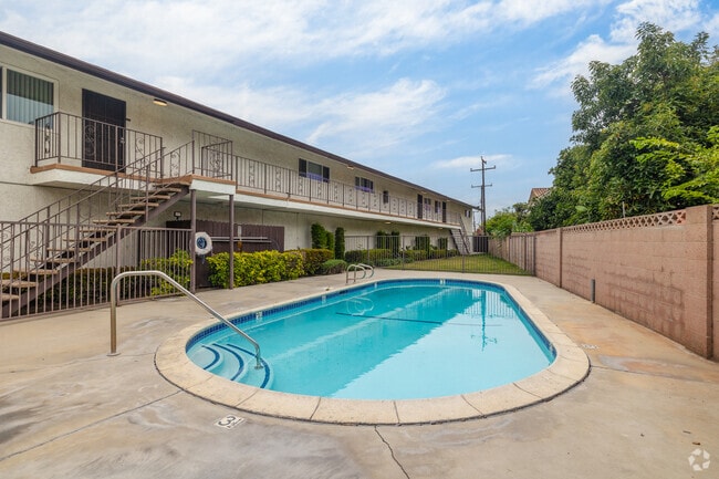 Piscina - Woodruff Place Apts