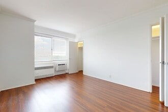 Interior Photo - Dorchester