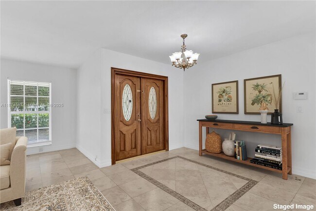 Foto del edificio - 14780 Old Cutler Rd
