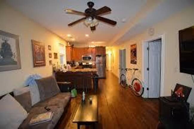 No Brokers Fee, In-Unit Washer and Dryer, Eat-in Kitchen With Dishwasher - No Brokers Fee, In-Unit Washer and Dryer, Eat-in Kitchen With Dishwasher Apartment